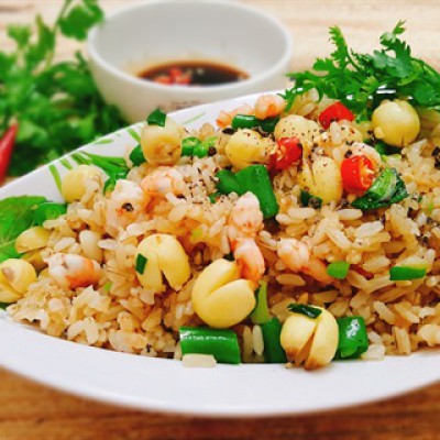 Cơm chiên hạt sen