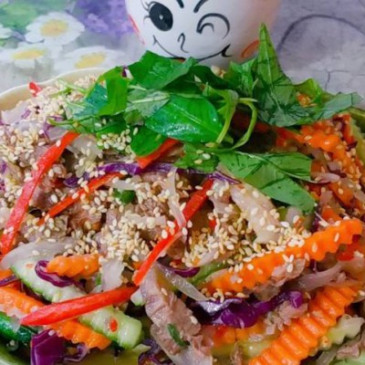 Gỏi bò ngũ sắc